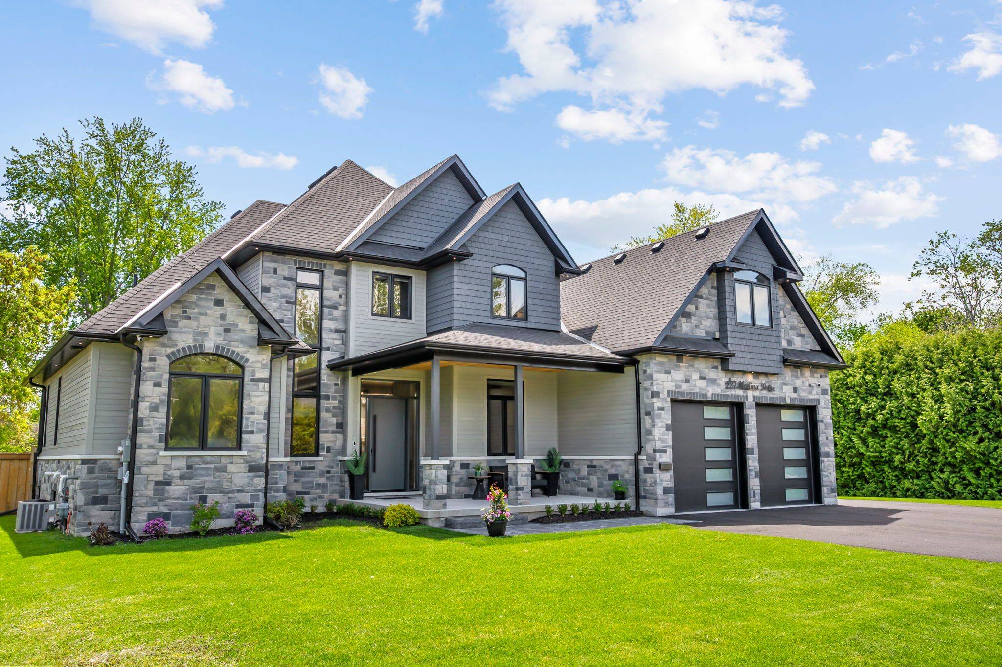 227 Medina DR, Georgina, ON L4P 1G9