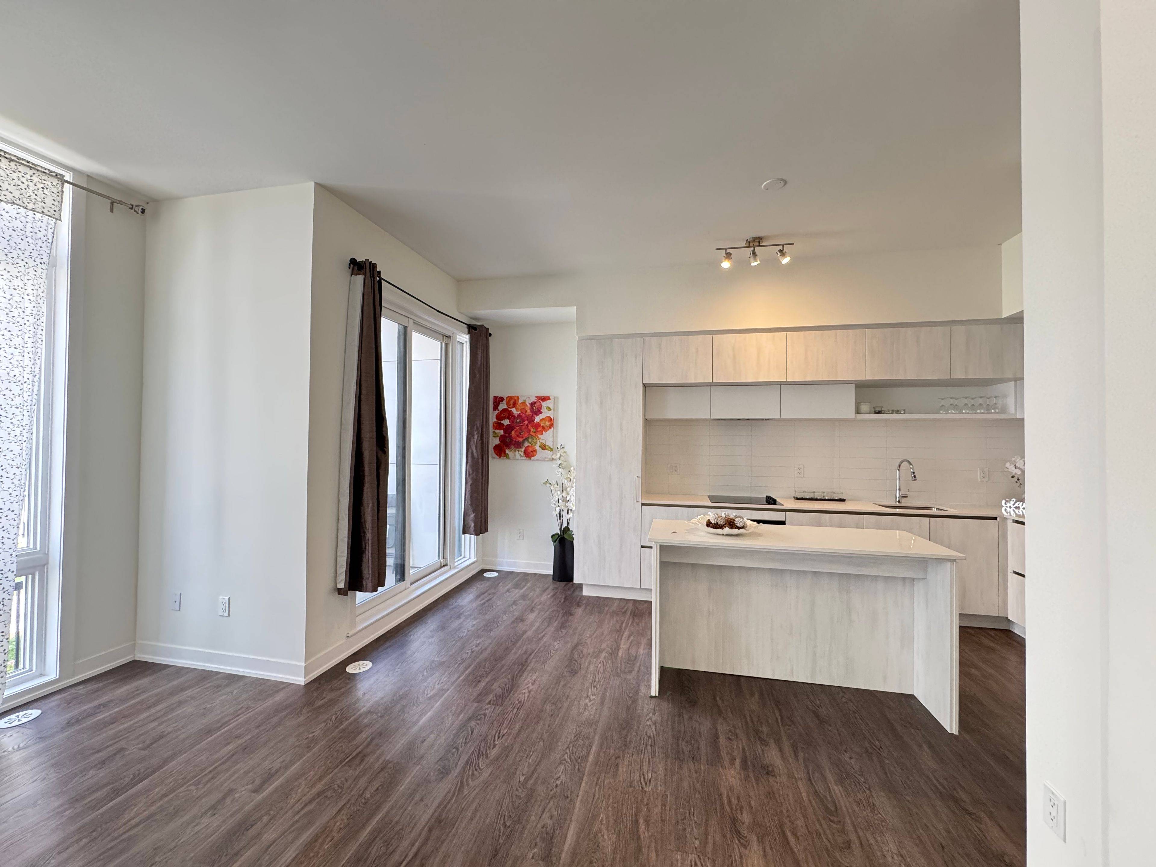 Richmond Hill, ON L4S 0N4,14 David Eyer RD #1009
