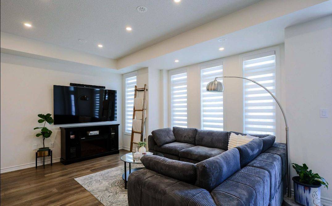 Bradford West Gwillimbury, ON L3Z 4P3,37 Montrose BLVD S