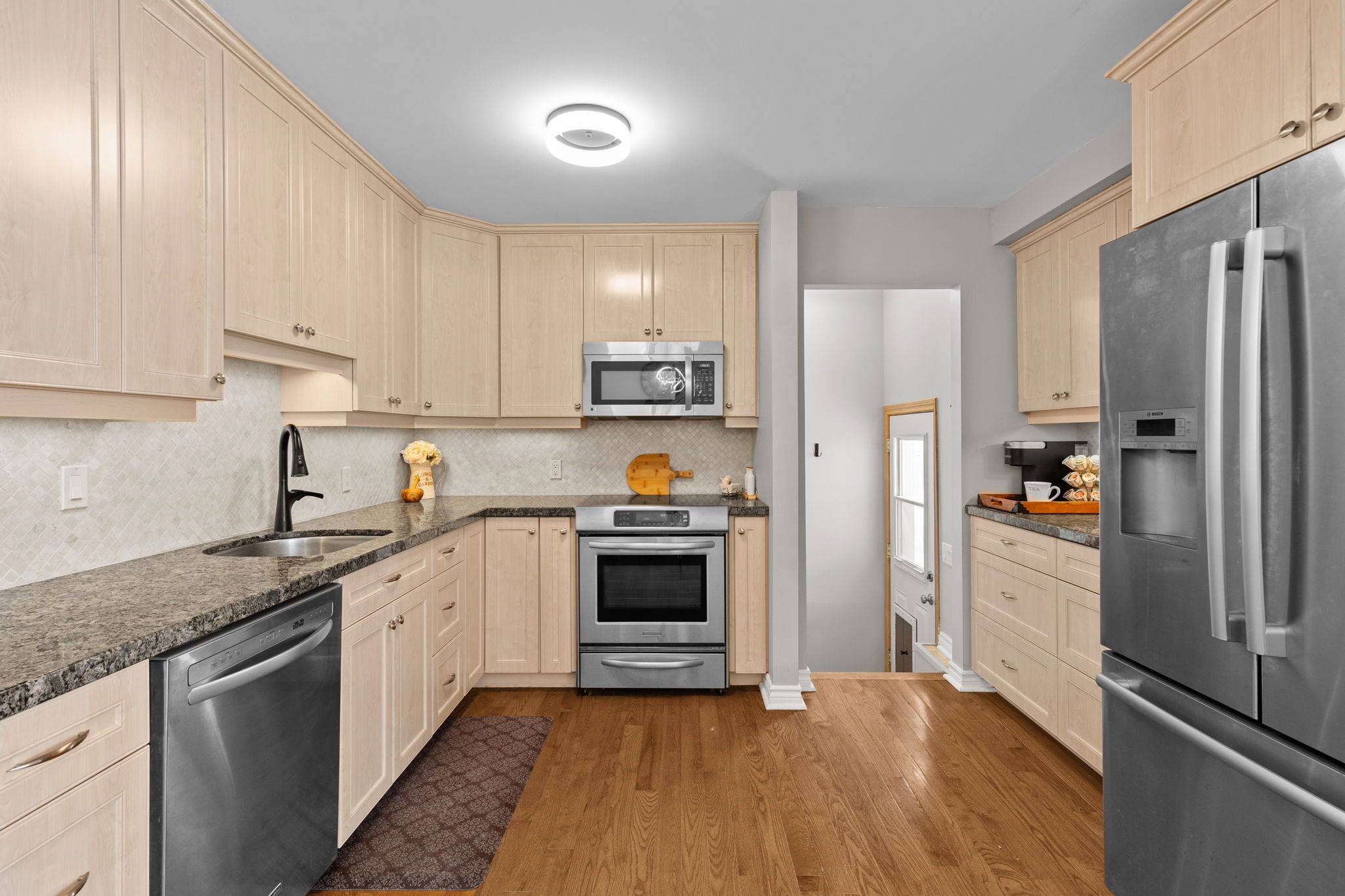 Penetanguishene, ON L9M 1H4,11 Payette DR