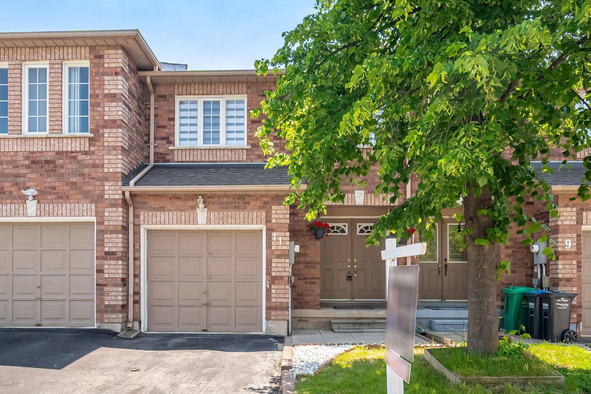 100 Brickyard WAY #11, Brampton, ON L6V 4L9