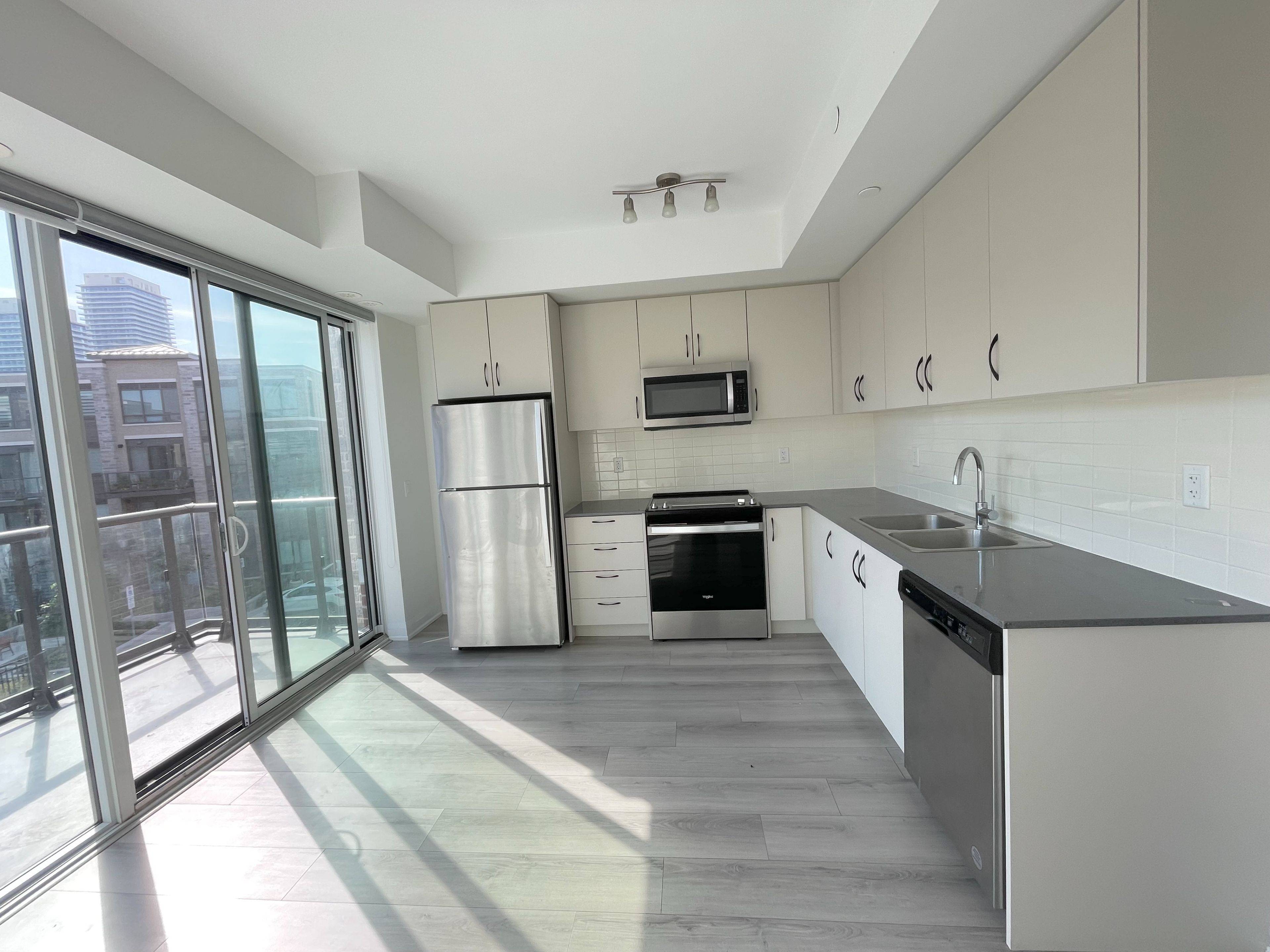 Brampton, ON L6P 0Y6,65 Attmar DR #379