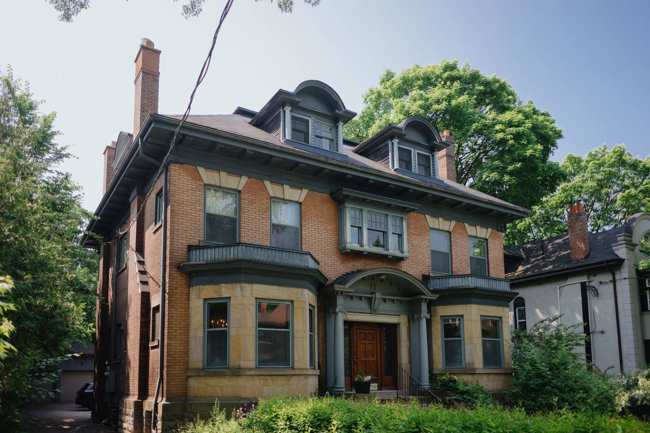 Toronto W01, ON M6K 1K8,15 Laxton AVE
