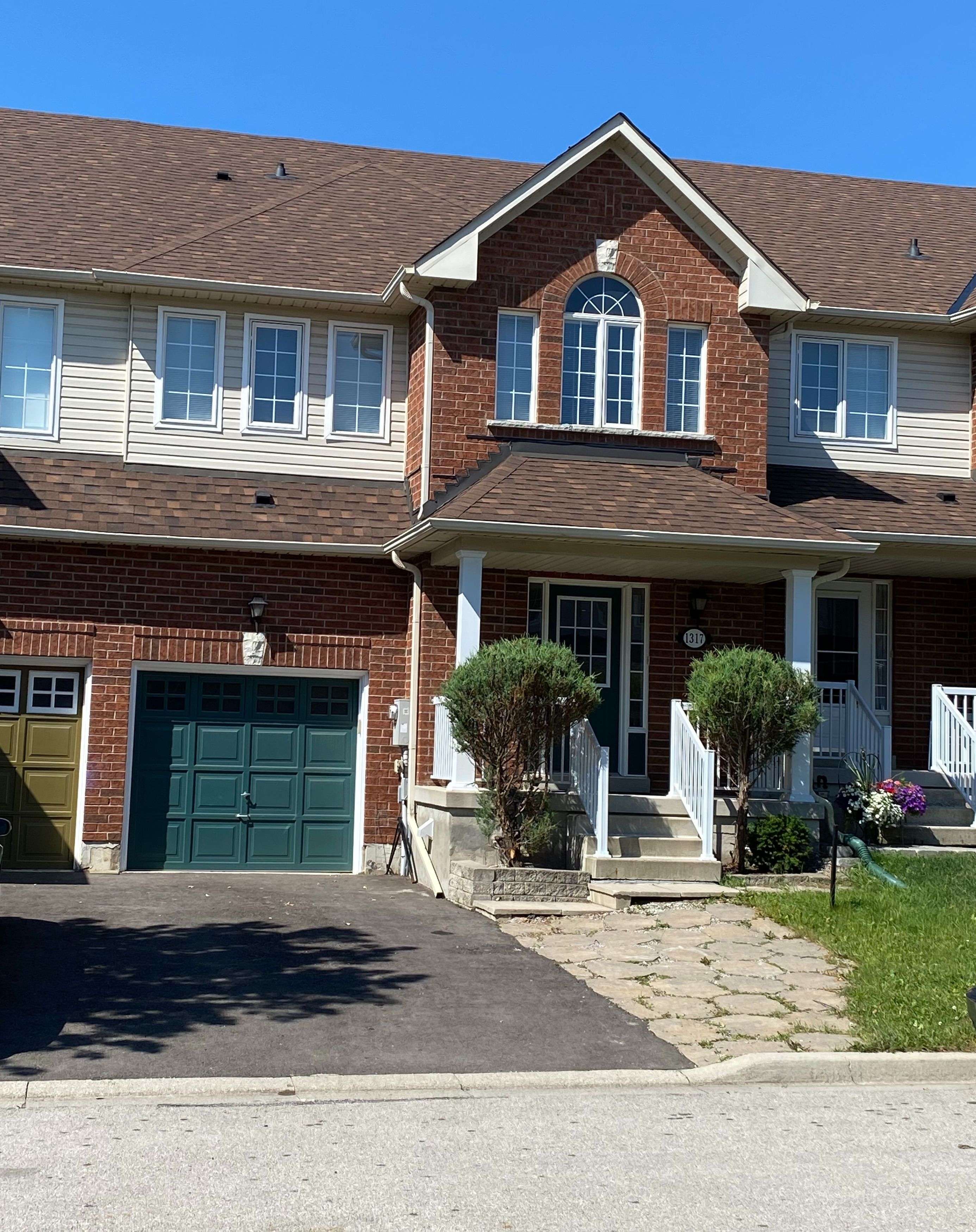 Milton, ON L9T 6J9,1317 Cartmer WAY