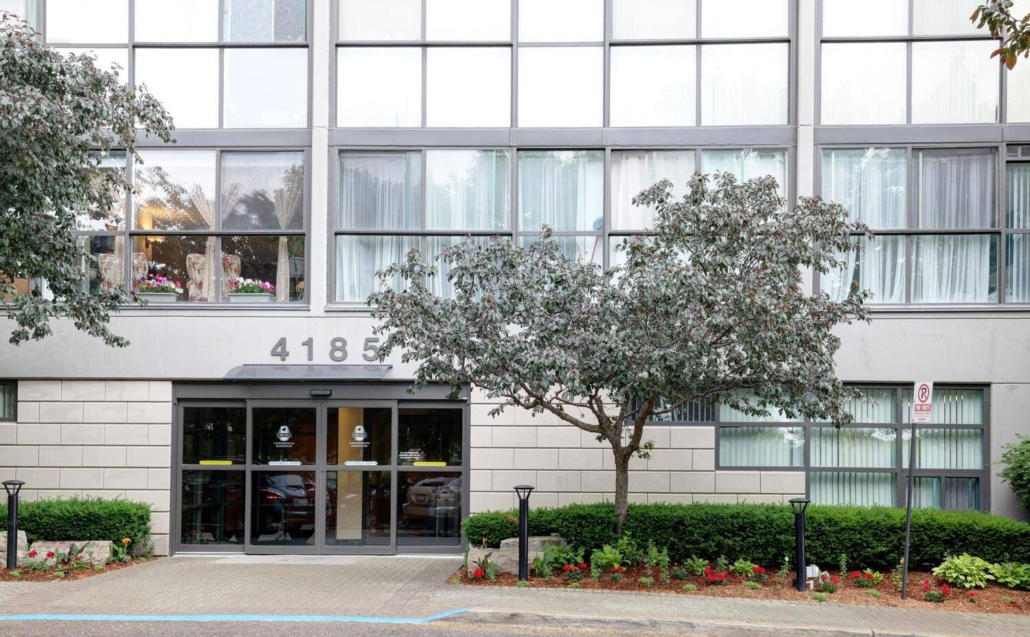 Mississauga, ON L4Z 2Y8,4185 Shipp DR #916