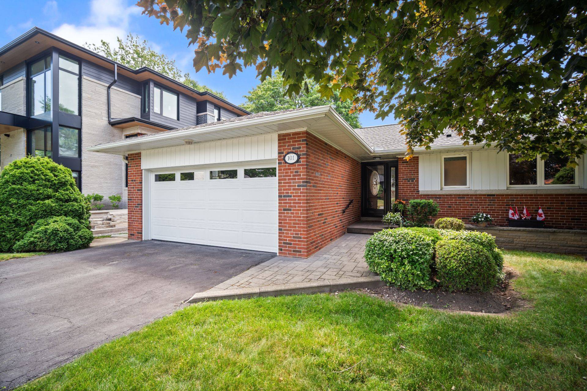 Toronto W08, ON M9B 2X9,101 Prince George DR