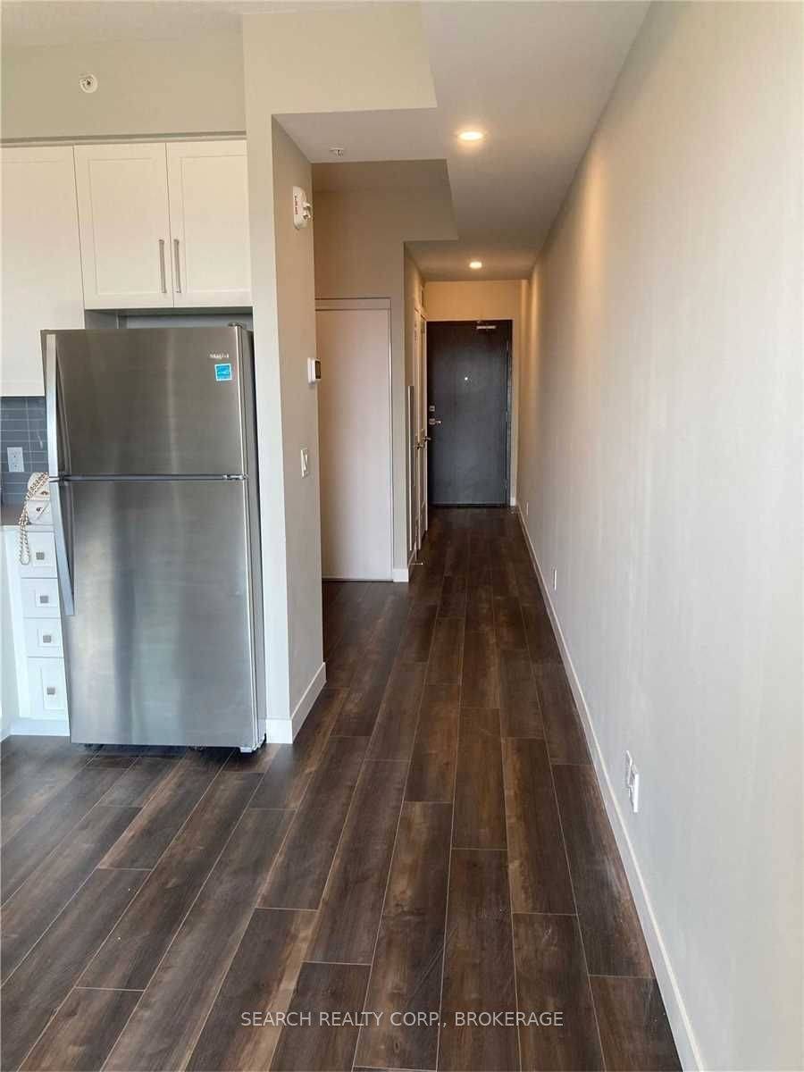 Hamilton, ON L8P 3R6,15 Queen ST #1104
