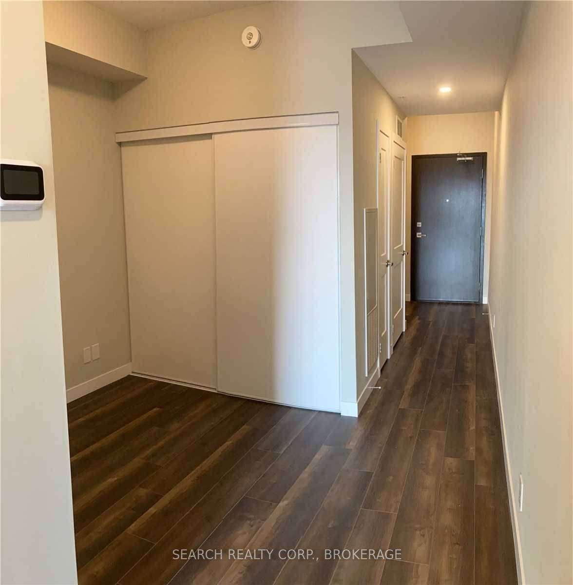 Hamilton, ON L8P 3R6,15 Queen ST #1104