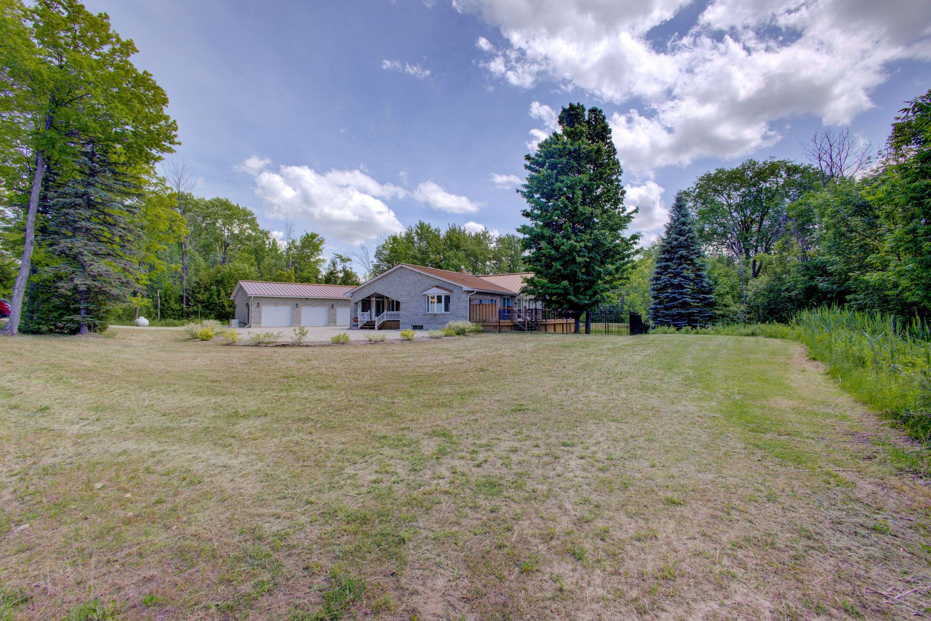 Southgate, ON N0G 1R0,263168 Wilder Lake RD