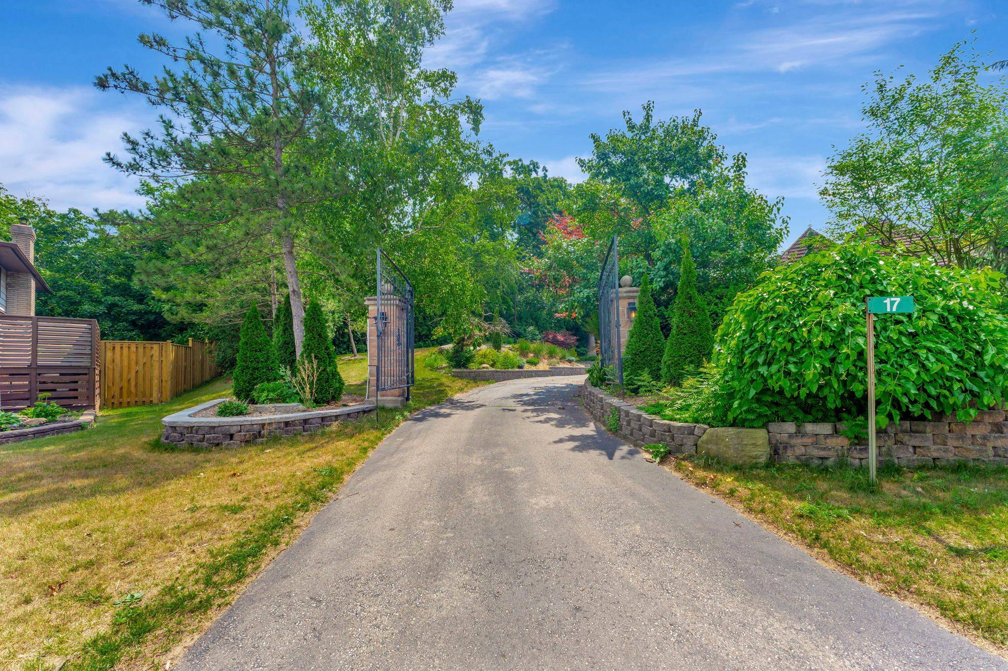 Norfolk, ON N4B 2W4,17 Lee Arn CT