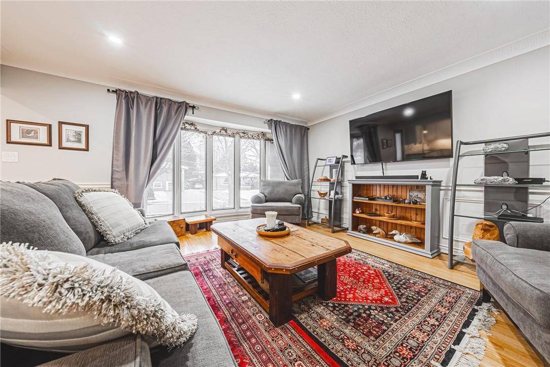 Norfolk, ON N3Y 4E4,43 HOLDEN AVE