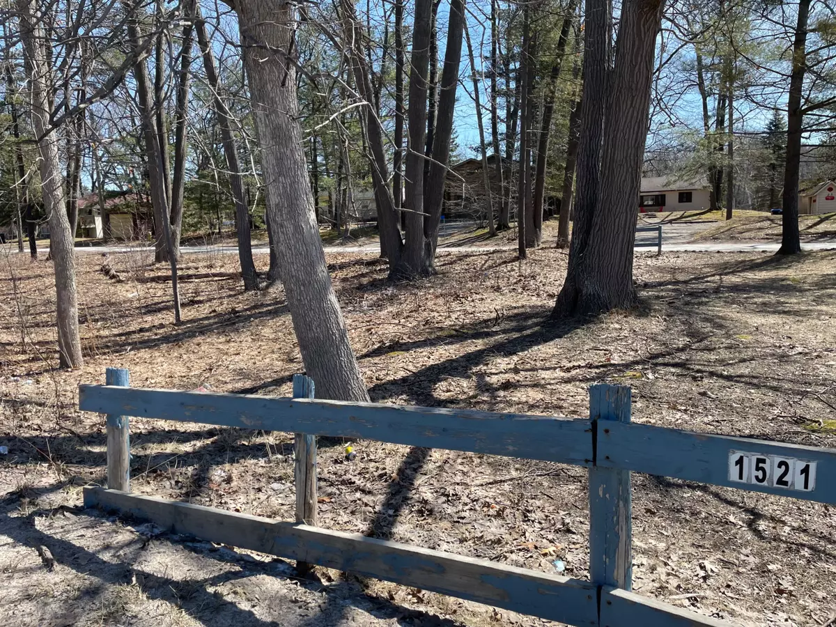 Wasaga Beach, ON L9Z 2B7,1521 Mosley ST