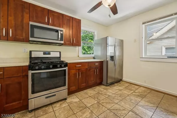 East Orange City, NJ 07018,35 Sunnyside Ter