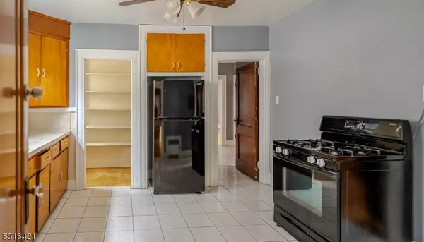 Maplewood Twp., NJ 07040,38 Boyden Pkwy #2