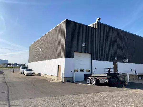 Lethbridge, AB T1H 5L1,2525 36 ST North #120