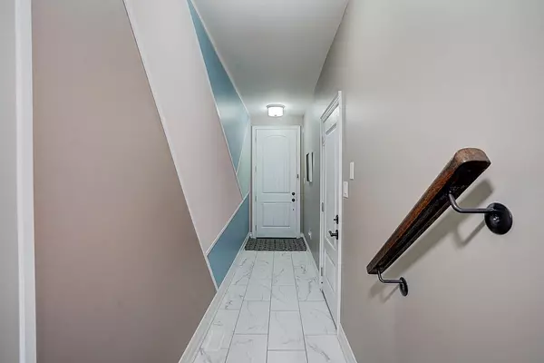 Markham, ON L6C 0Y7,10 Creekvalley LN