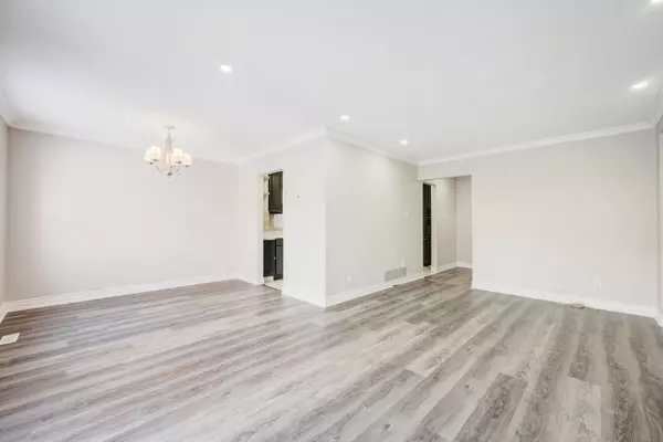 Brampton, ON L6X 3M8,79 Ecclestone DR