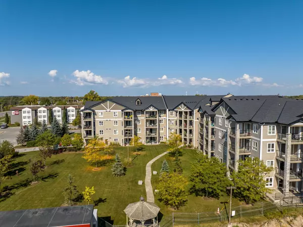 Welland, ON L3C 7B3,330 PRINCE CHARLES DR S #1204