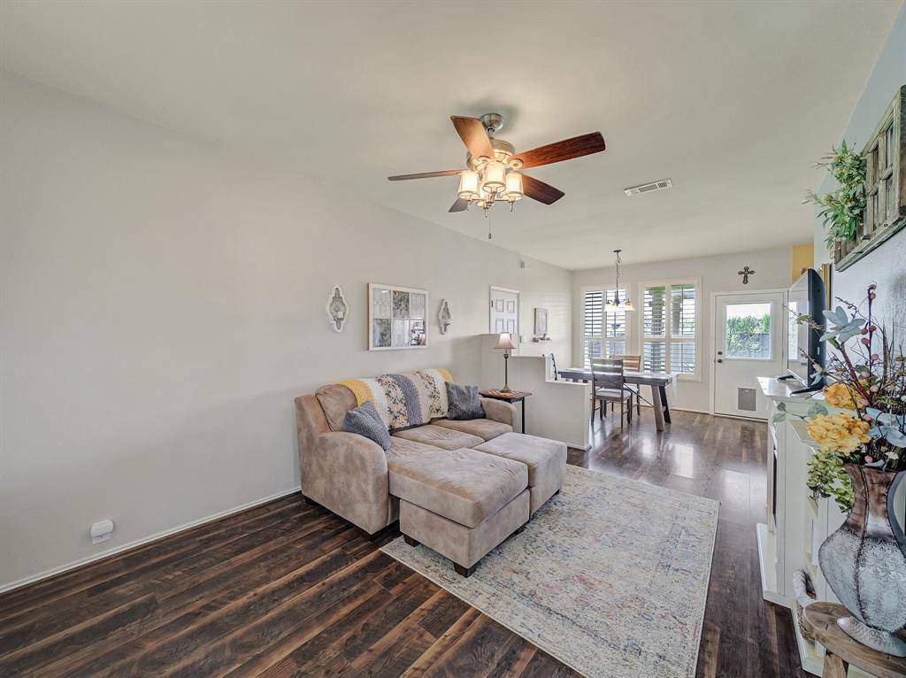 Wylie, TX 75098,907 Chickesaw Lane