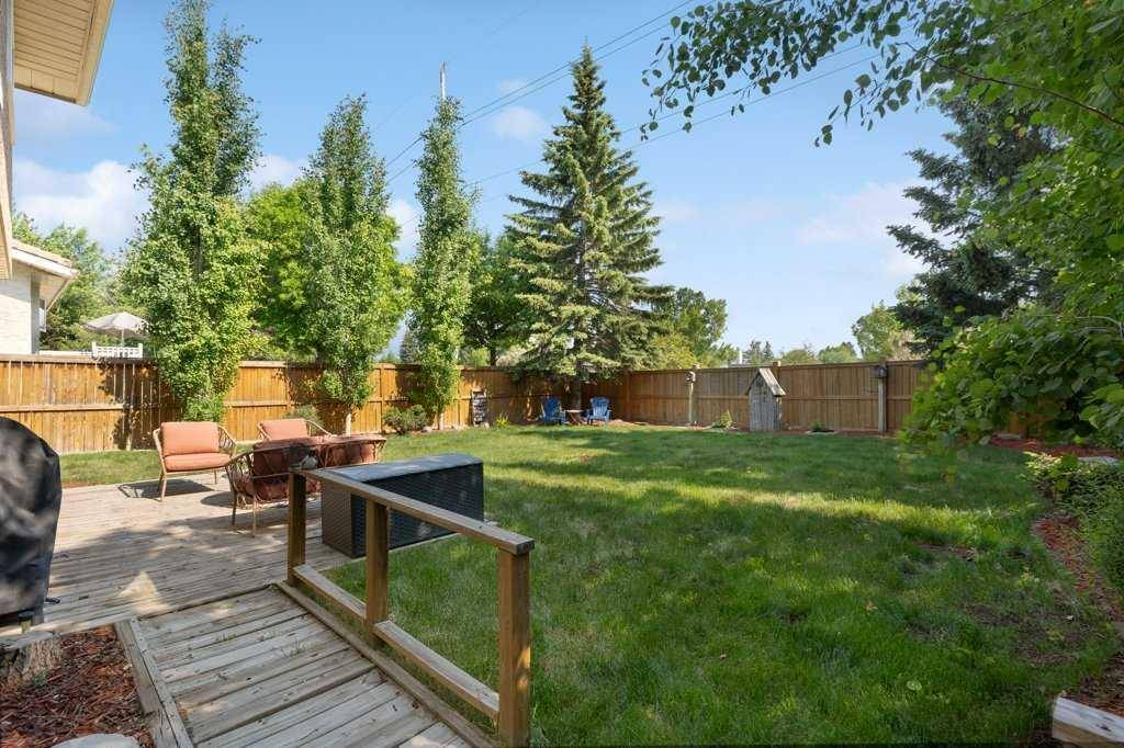 Calgary, AB T2X 2X8,15 Sunmount CT SE