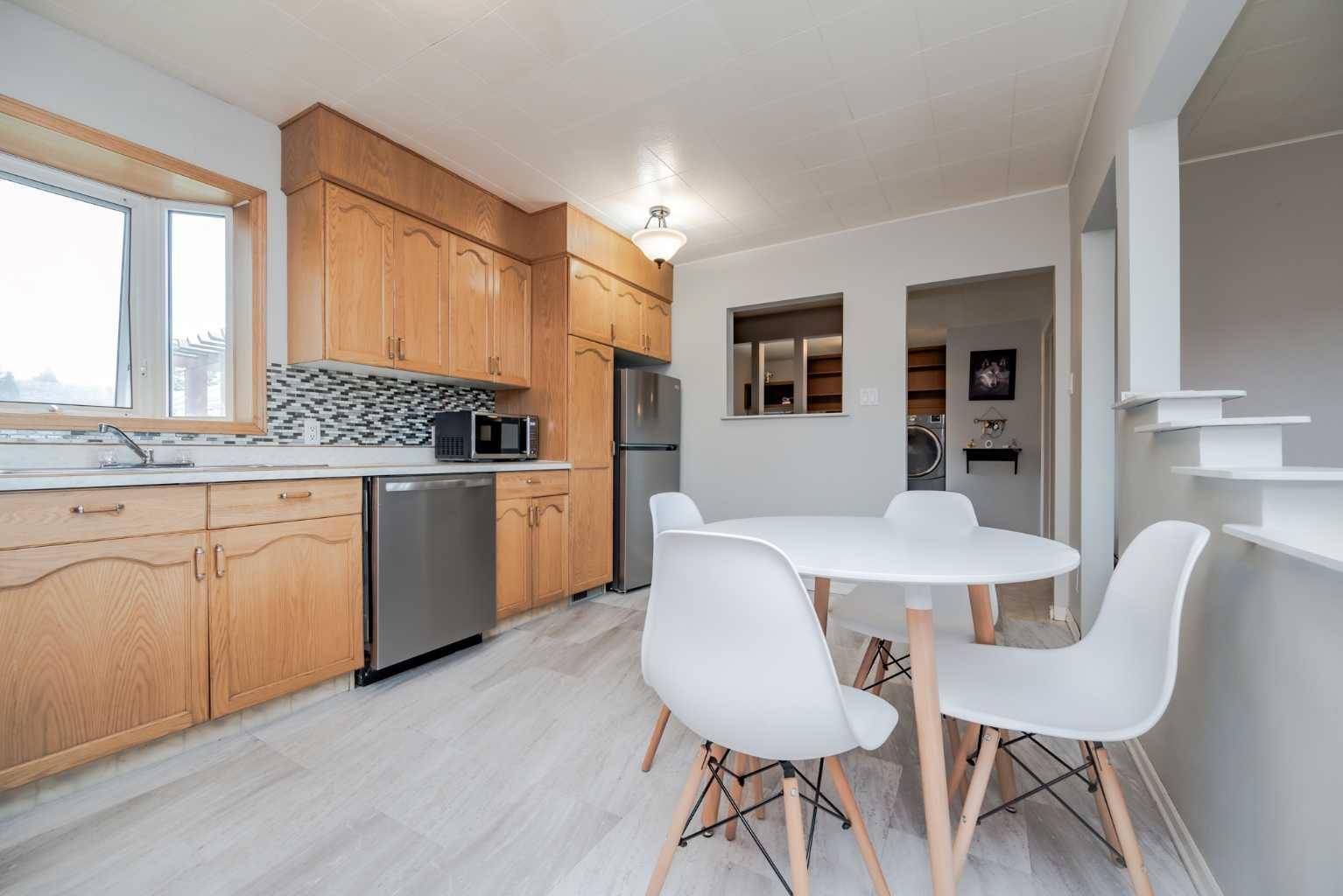 Grande Prairie, AB T8V 2B9,10703 97 ST