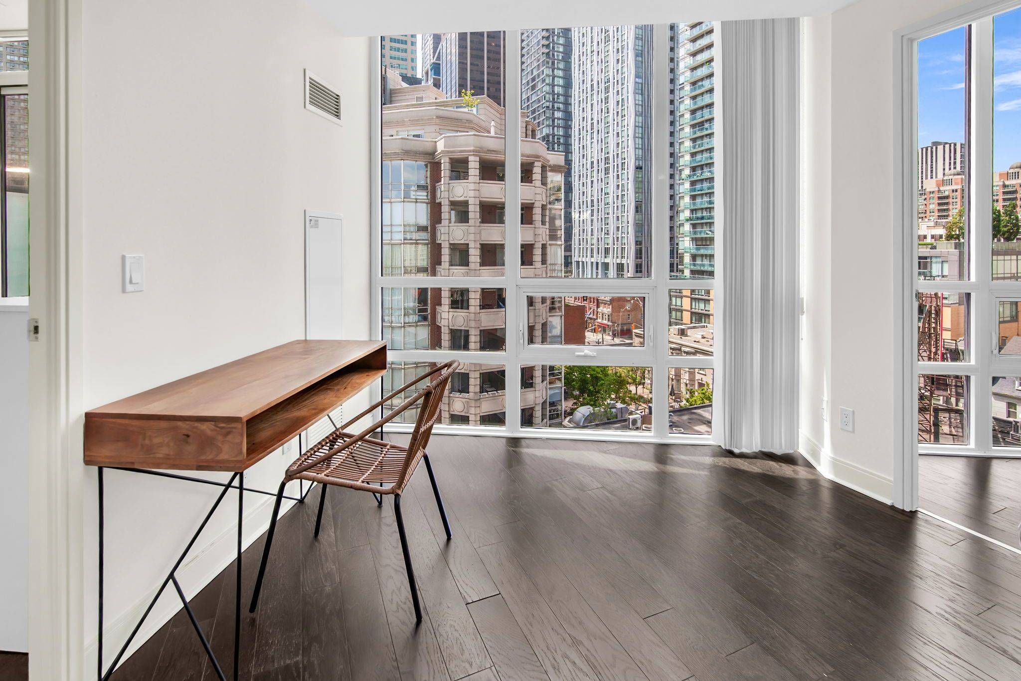 Toronto C09, ON M4W 3Z4,825 Church ST #920