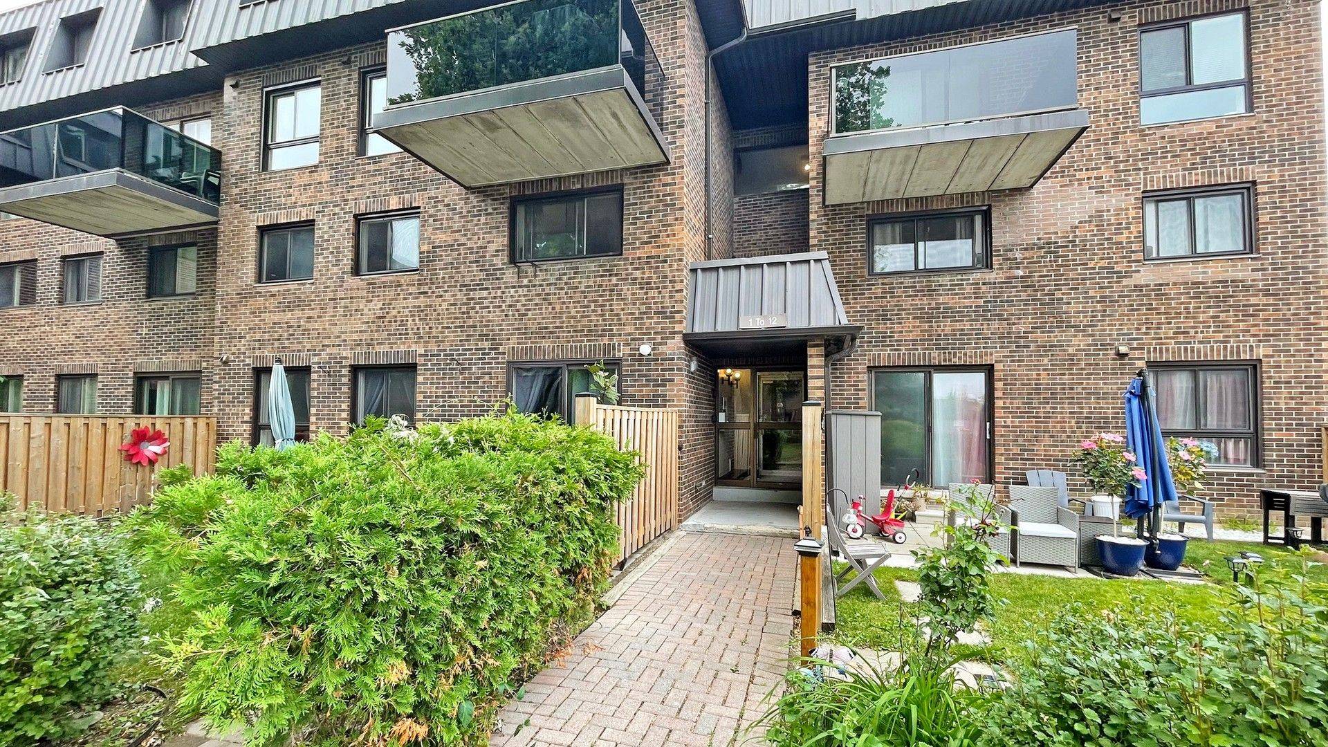 Oshawa, ON L1G 3T6,43 Taunton RD E #12