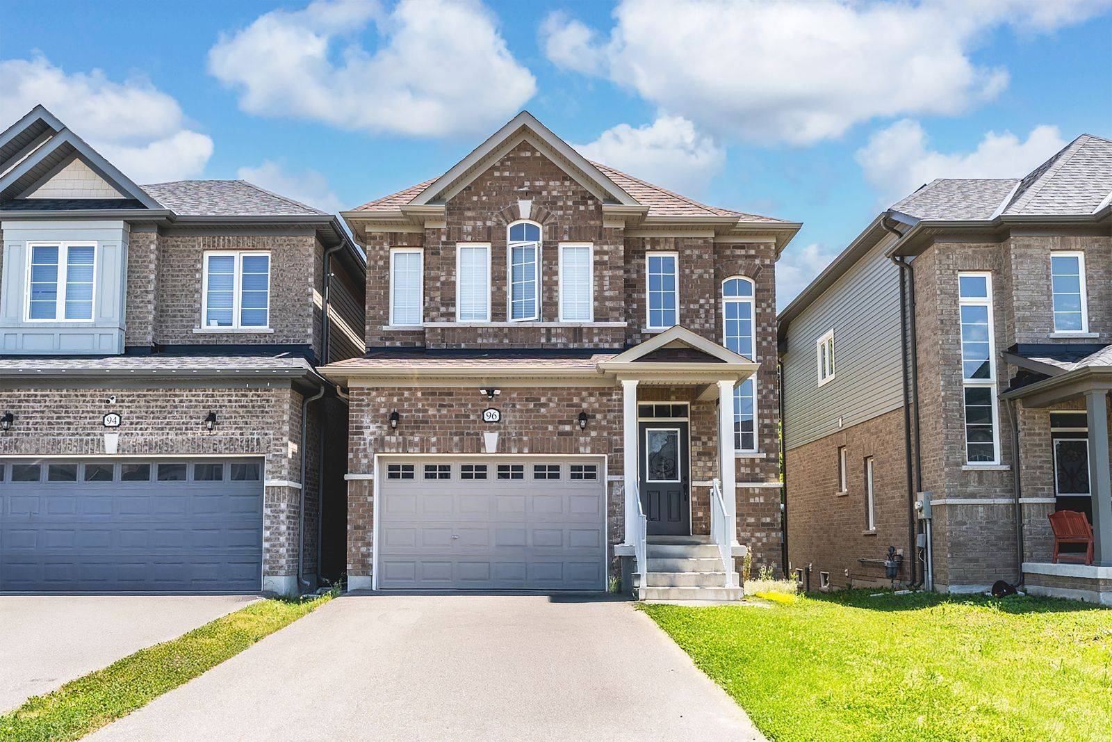 96 Wood CRES, Essa, ON L3W 0M5
