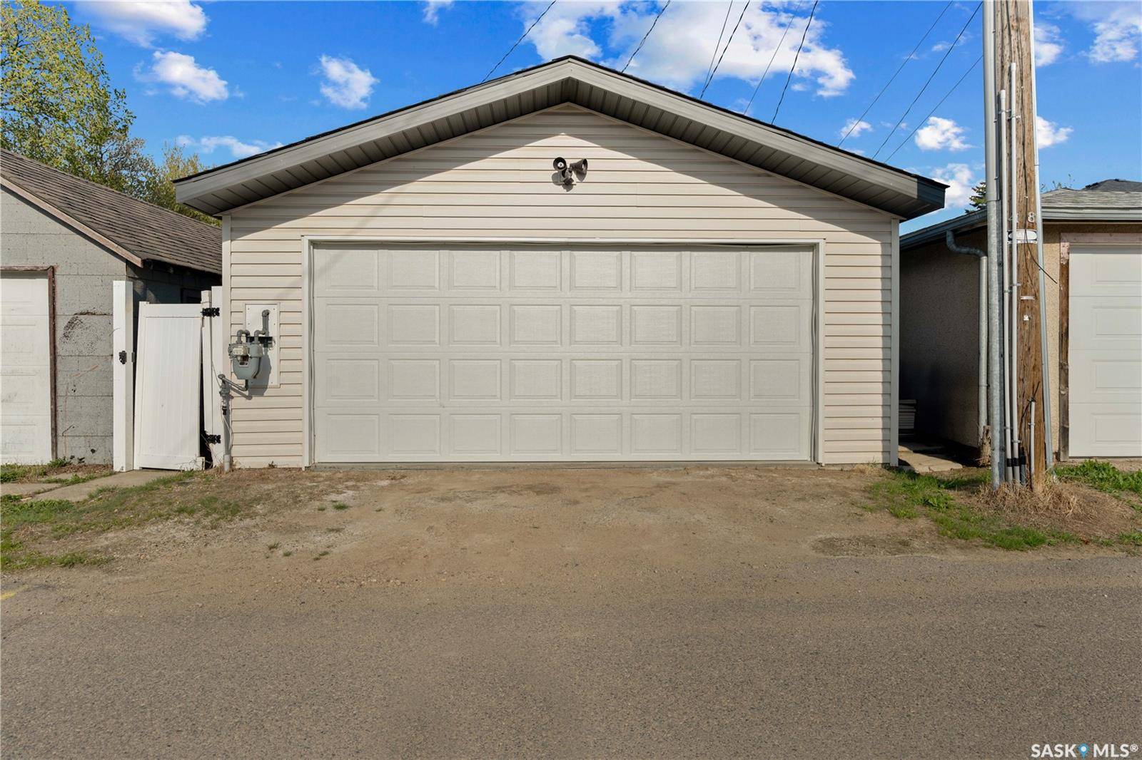 Regina, SK S4N 2Y8,2240 McDonald STREET