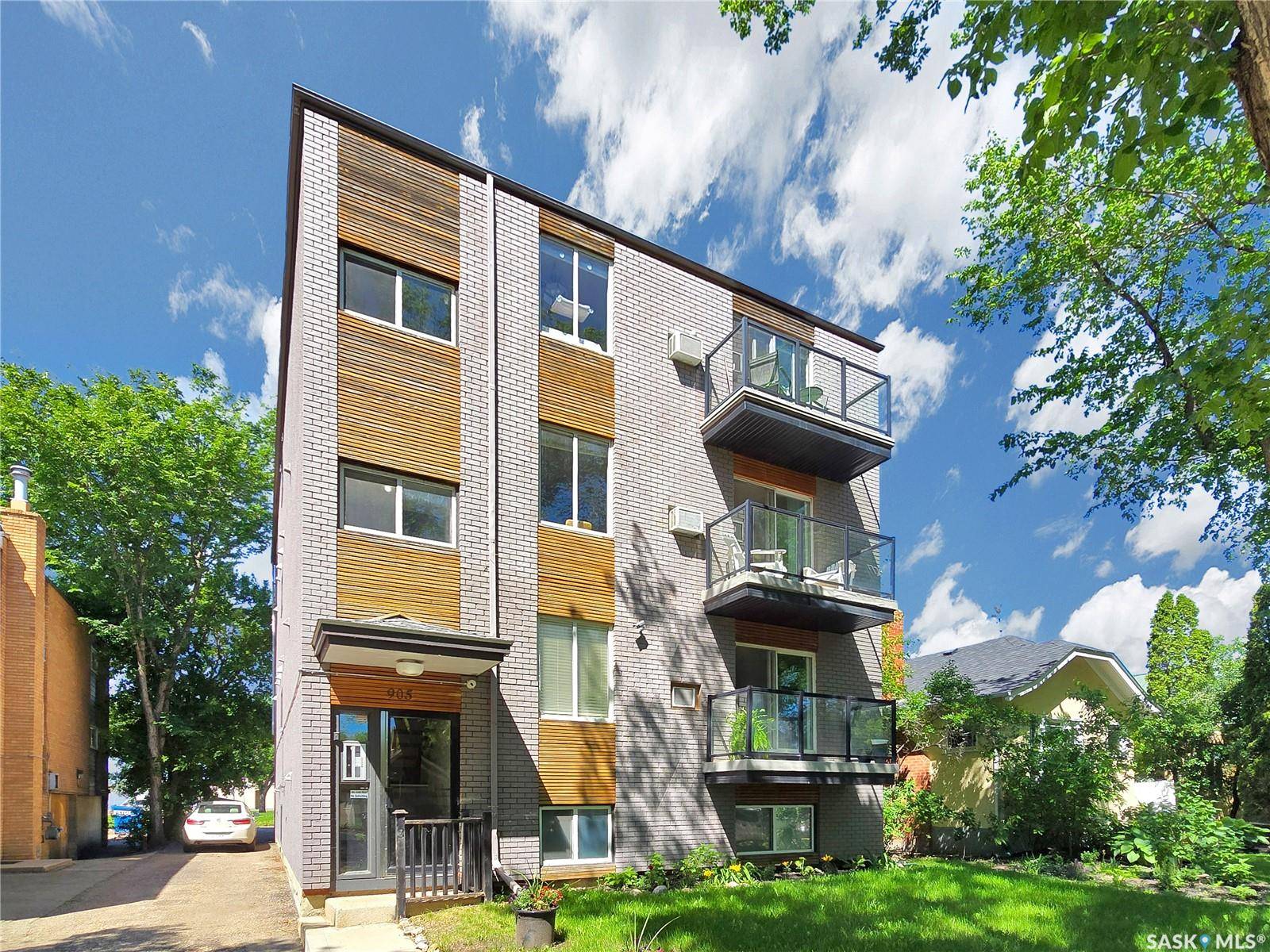 905 4th AVENUE N #6, Saskatoon, SK S7K 2N5
