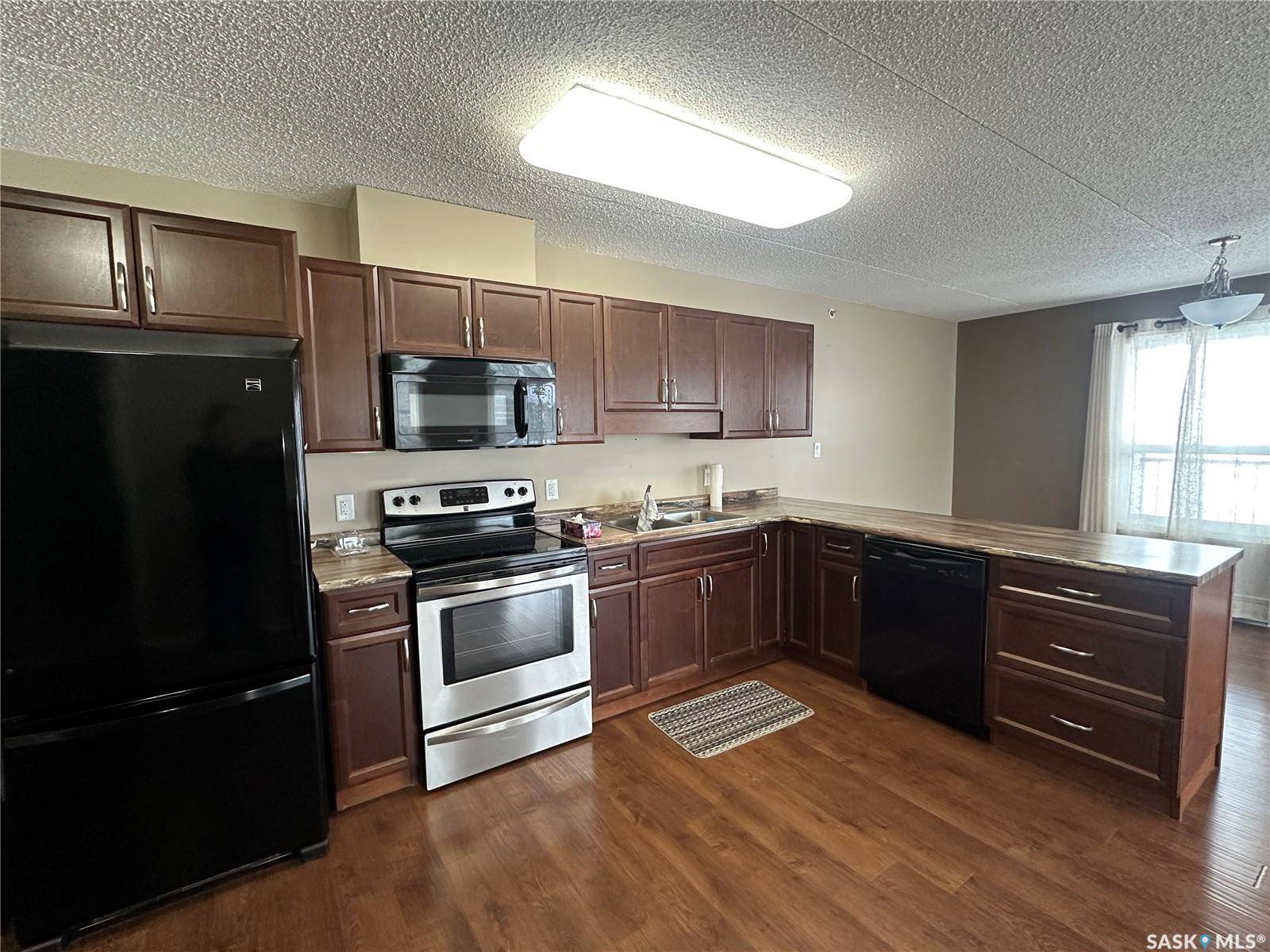 825 5th STREET NE #208, Weyburn, SK S4H 3A5
