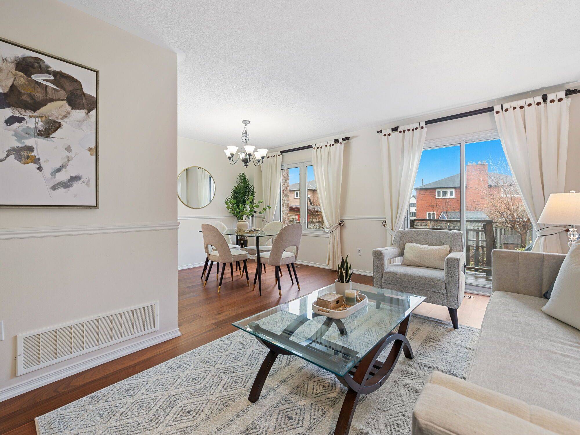 Oakville, ON L6H 5Y9,144 Genesee DR