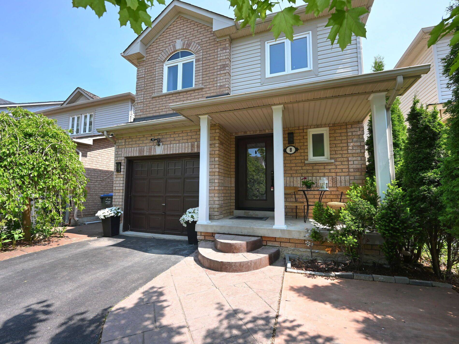 8 Ridgemore CRES, Brampton, ON L7A 2L6