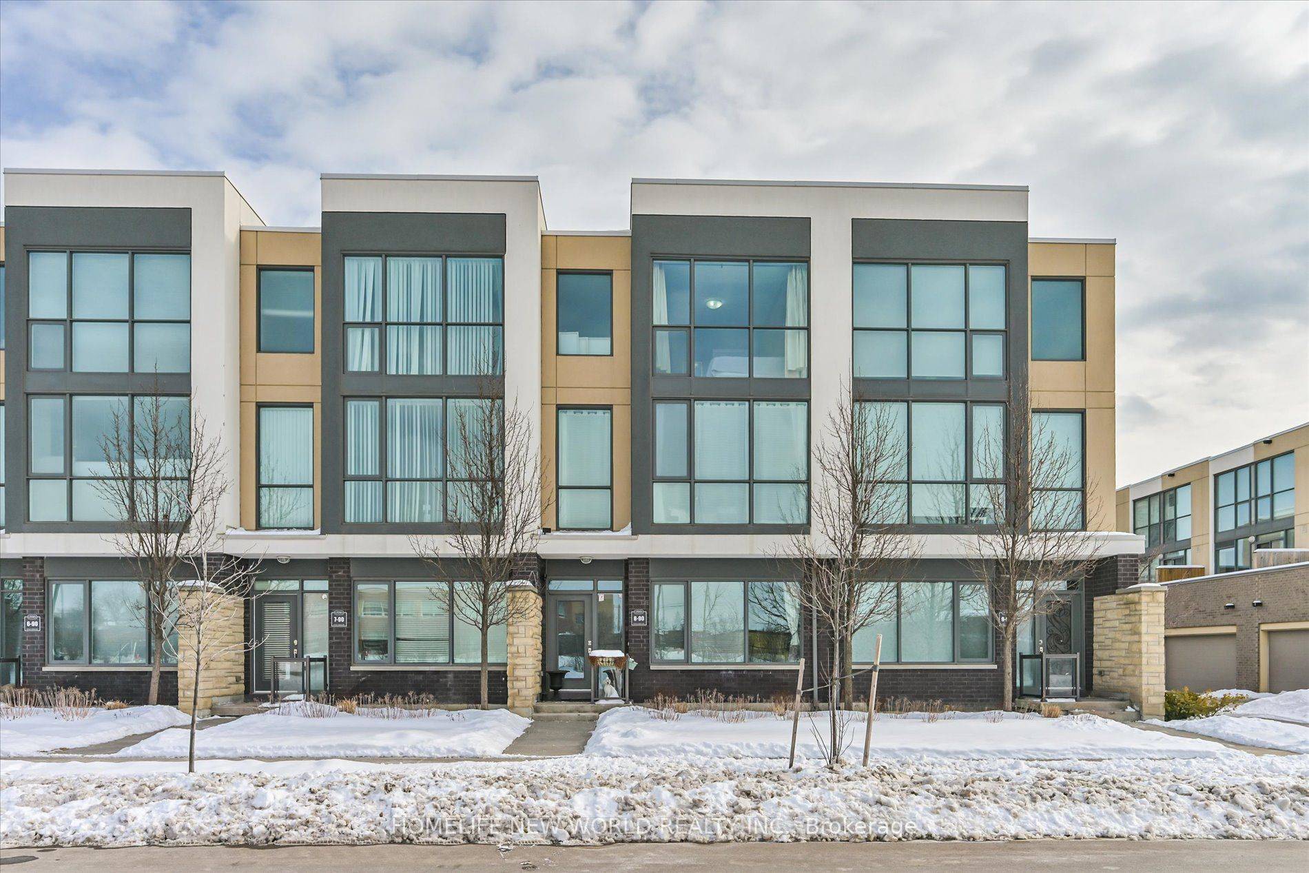 90 Little Creek RD #8, Mississauga, ON L5R 0E9