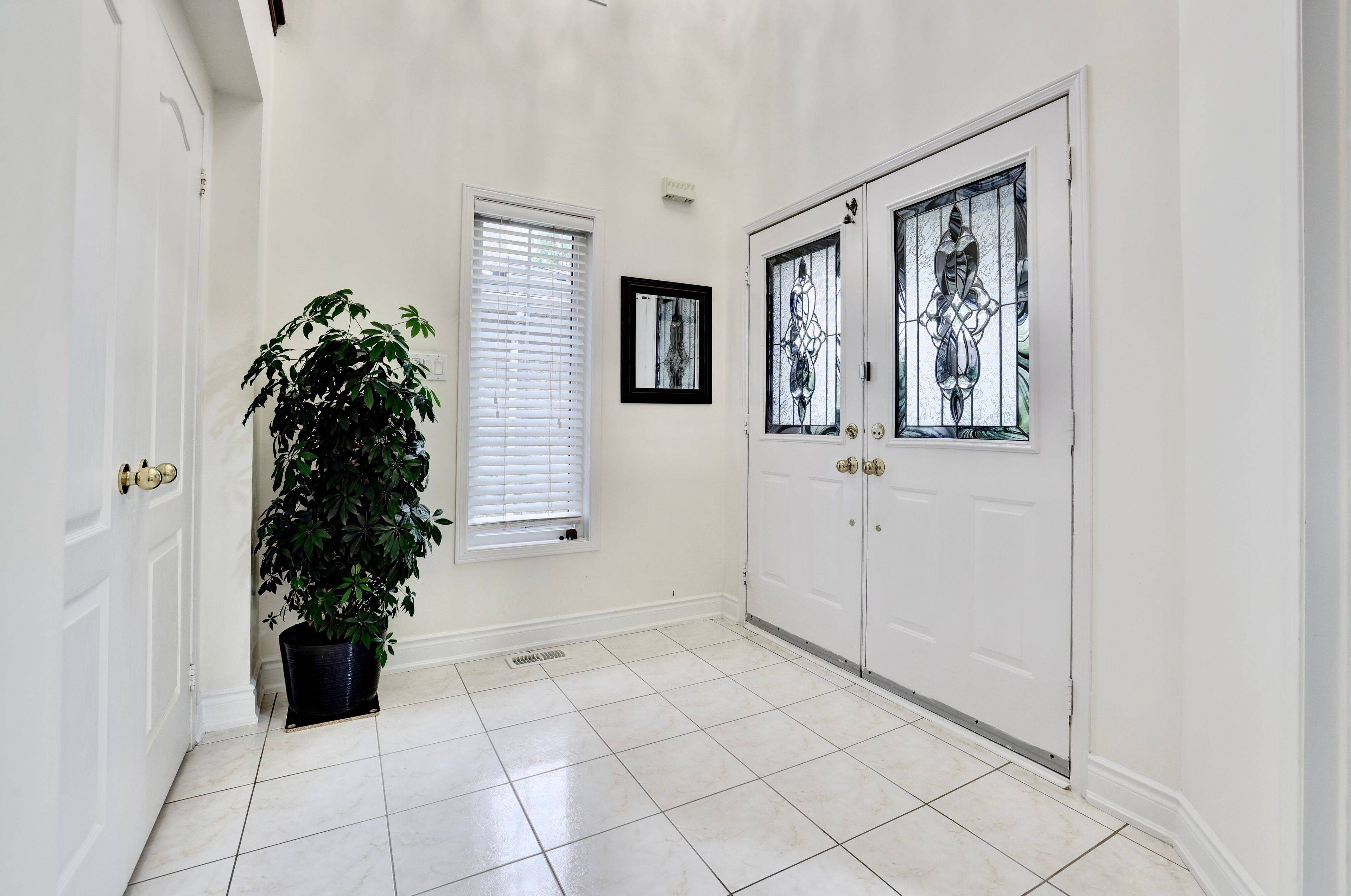 Brampton, ON L7A 3C1,329 Brisdale DR