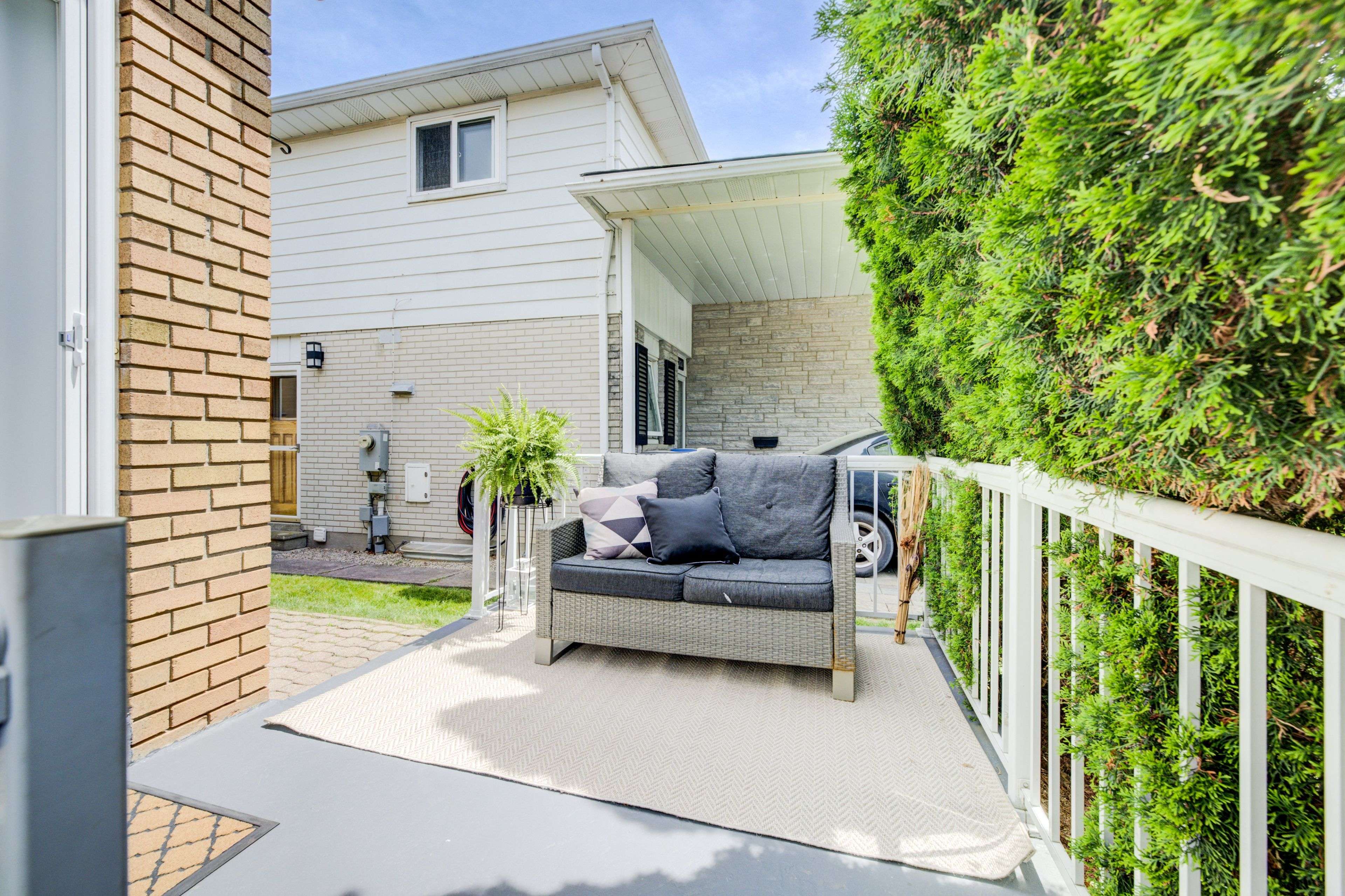 Mississauga, ON L5A 1K7,2410 Delkus CRES