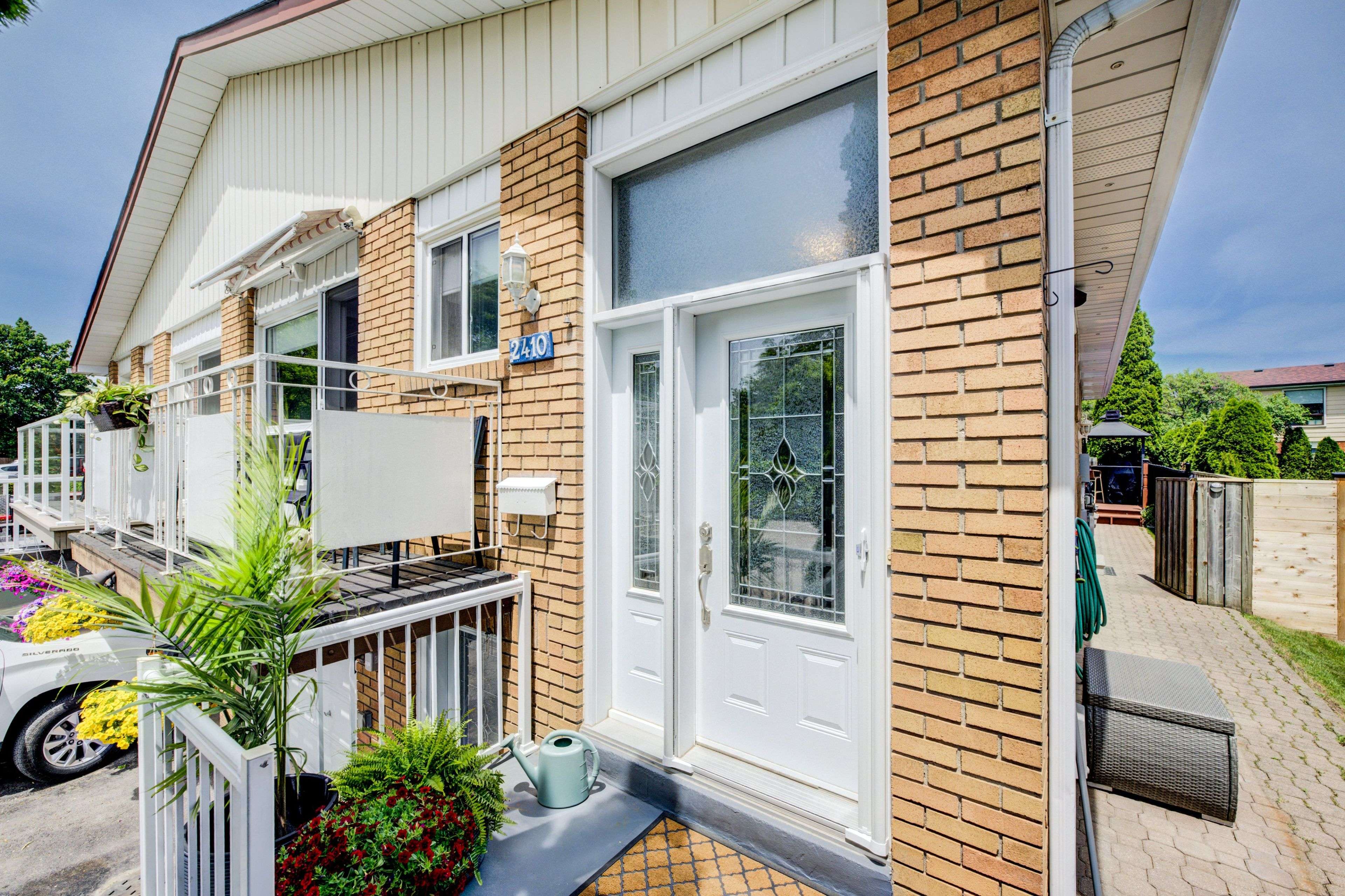 Mississauga, ON L5A 1K7,2410 Delkus CRES