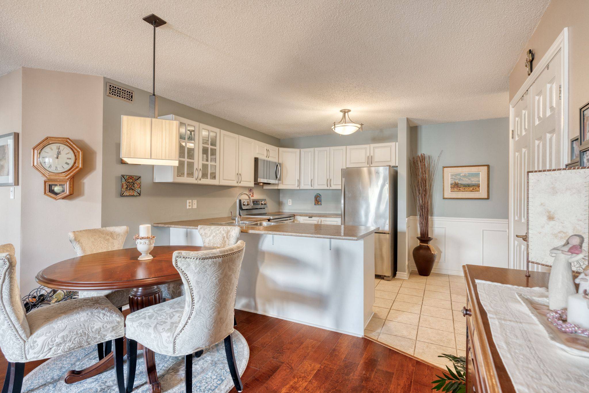 Burlington, ON L7M 4C3,2030 Cleaver AVE #324