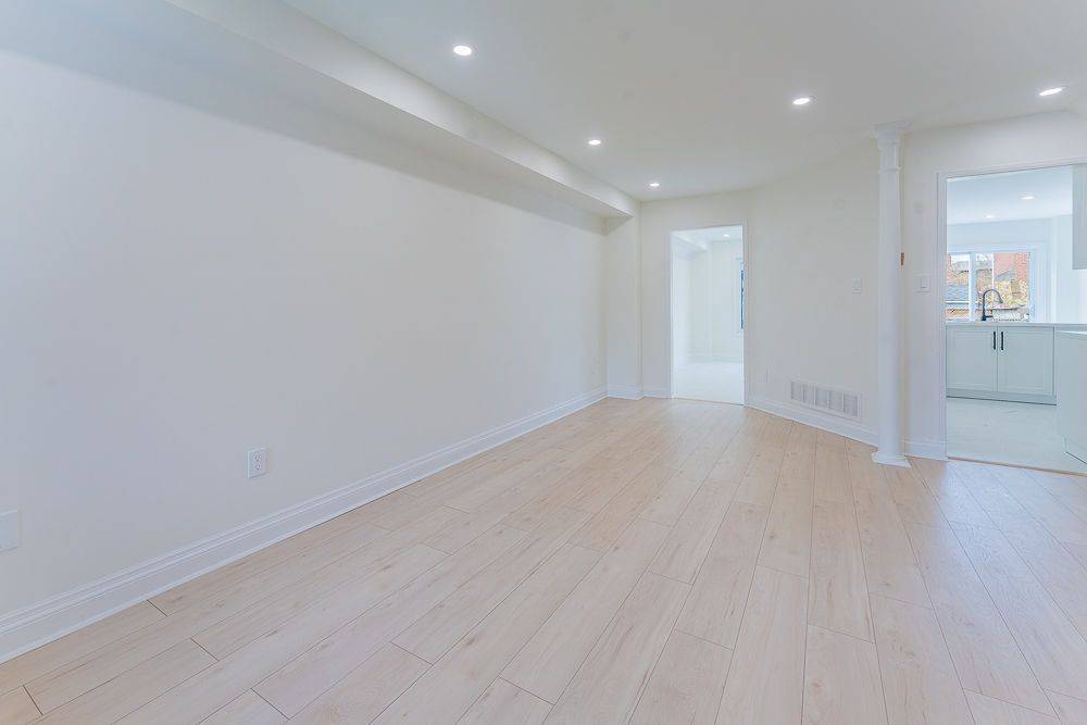 Halton Hills, ON L7G 5S5,72 James Young DR