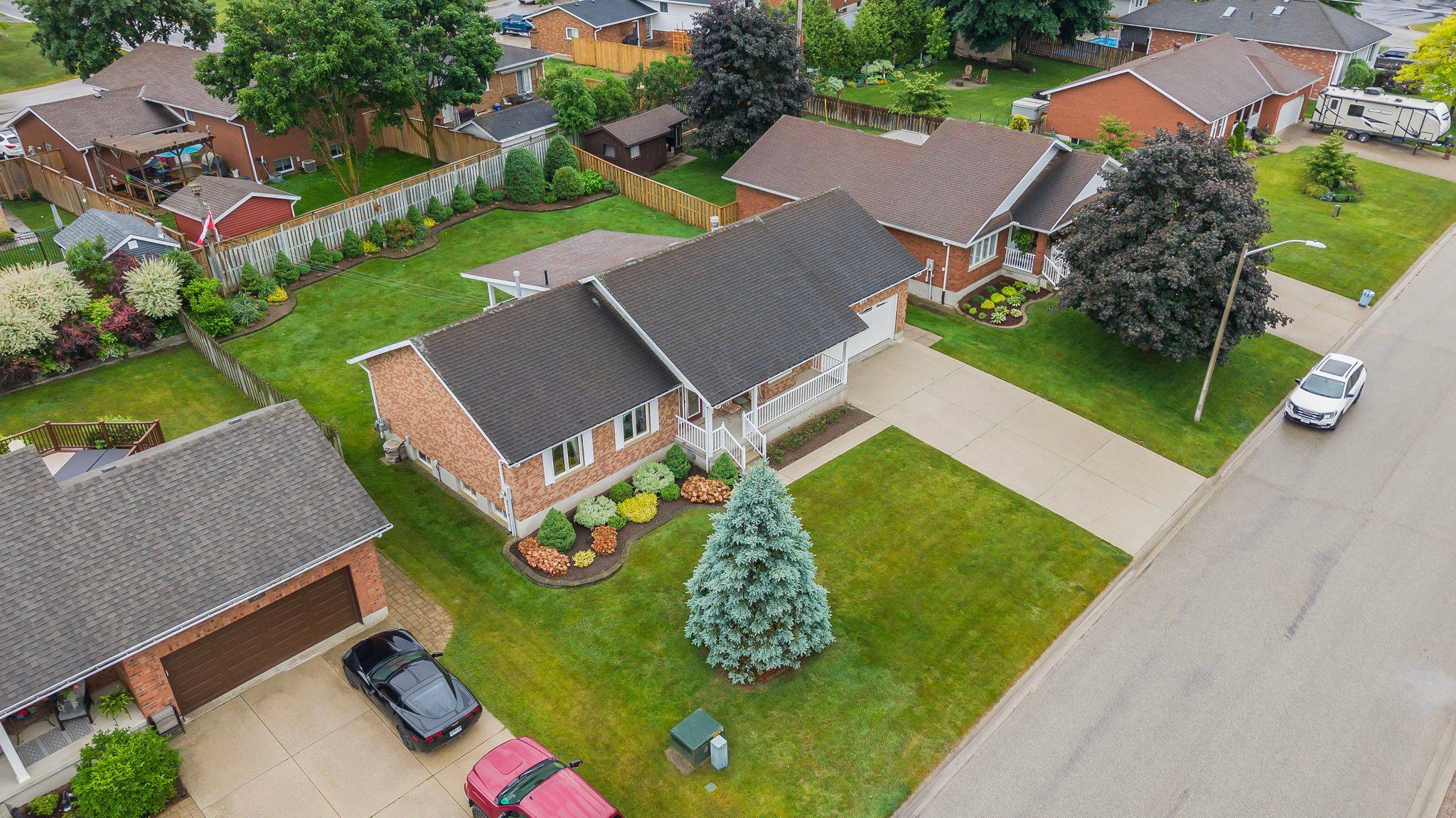 655 17th Street CRES, Hanover, ON N4N 3S7