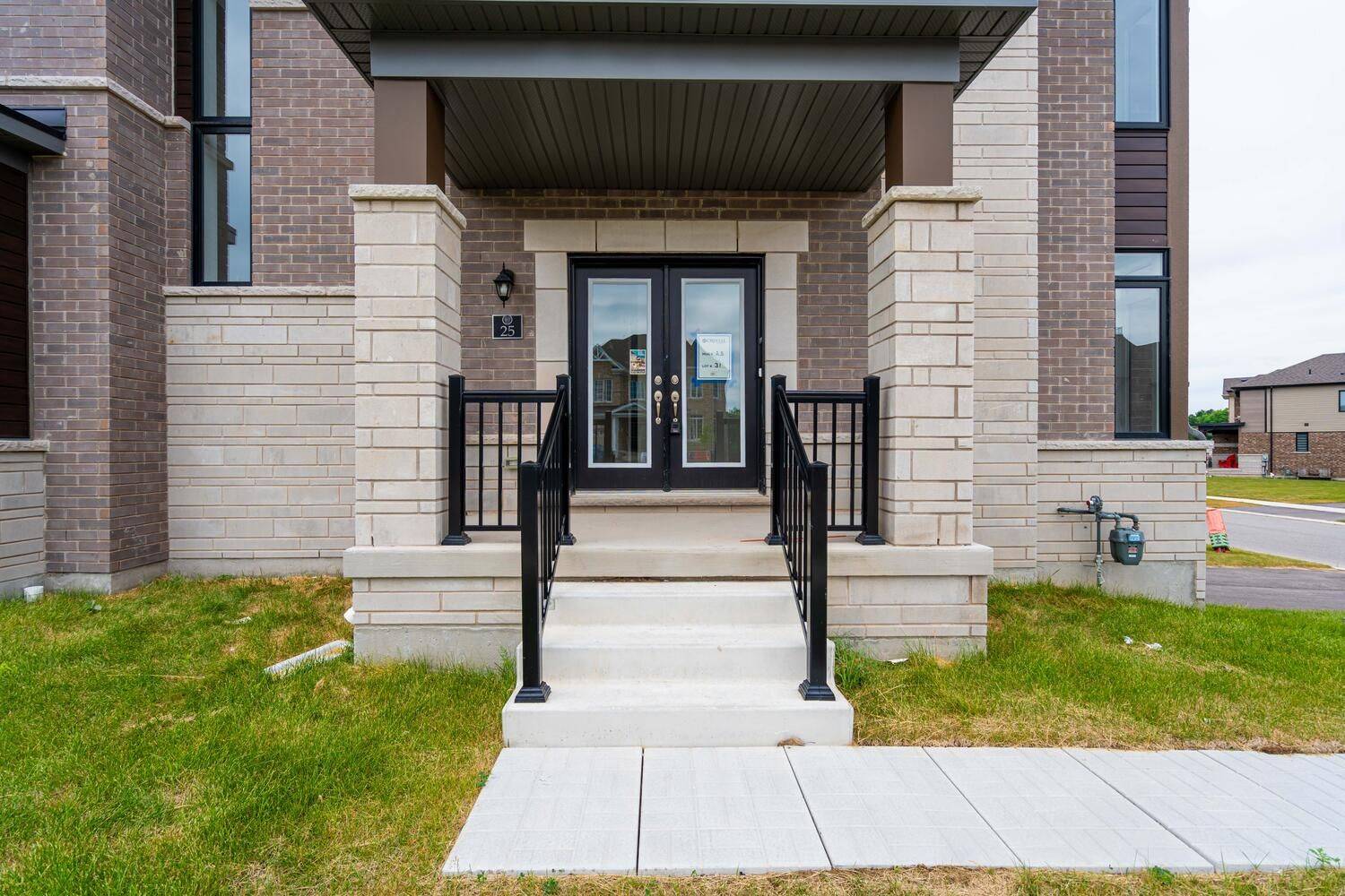 Brant, ON N3L 0M6,25 Heming ST