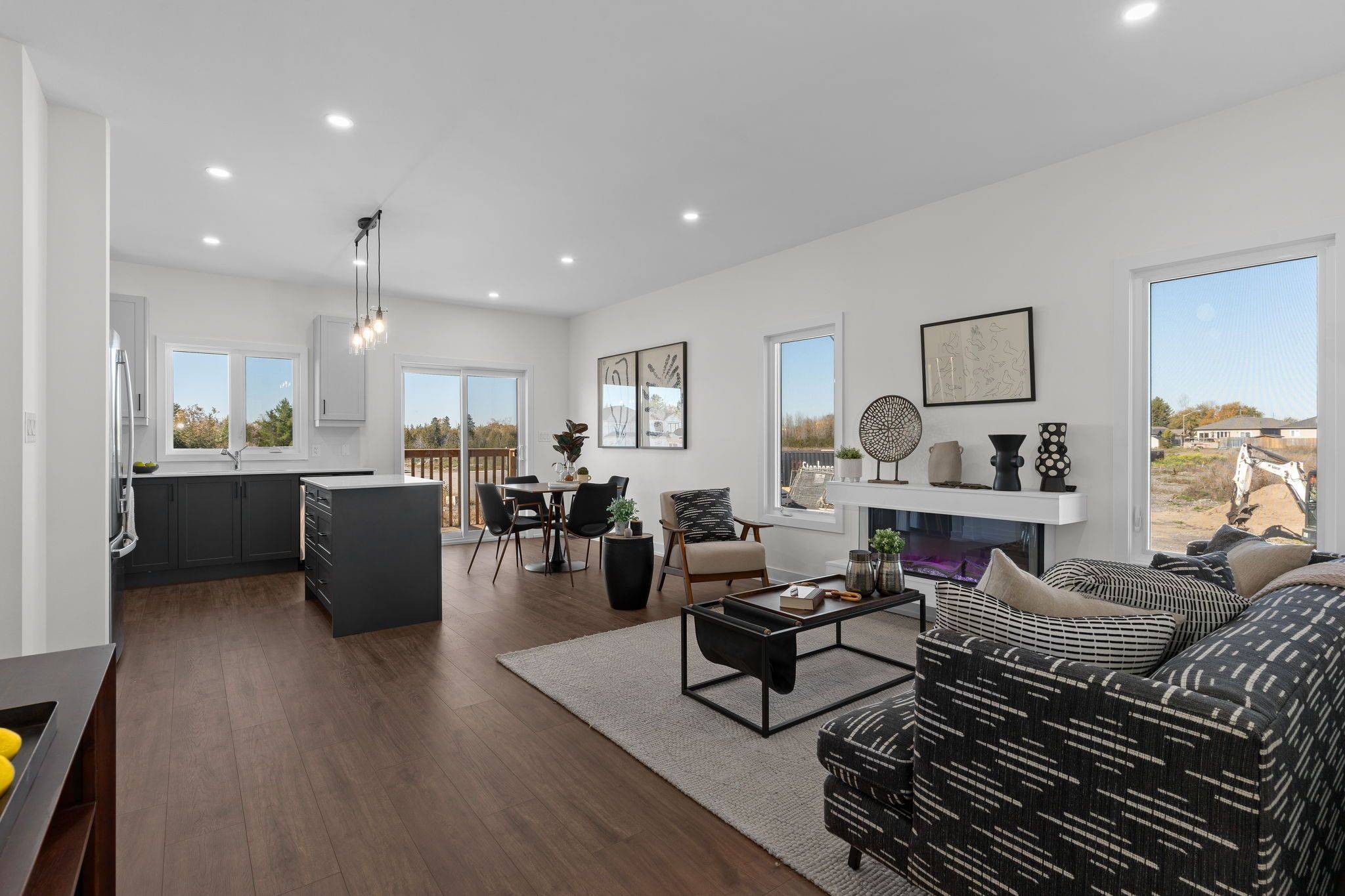 Loyalist, ON K0H 2H0,62 Dusenbury DR