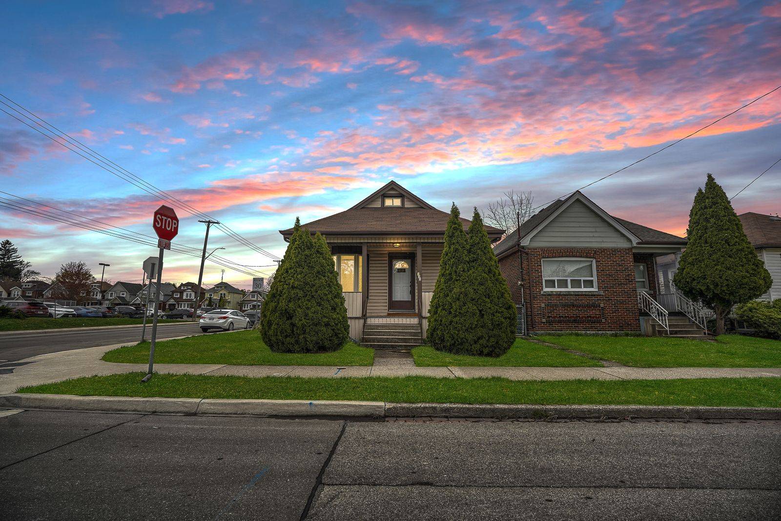 133 Weir ST N, Hamilton, ON L8H 5G1
