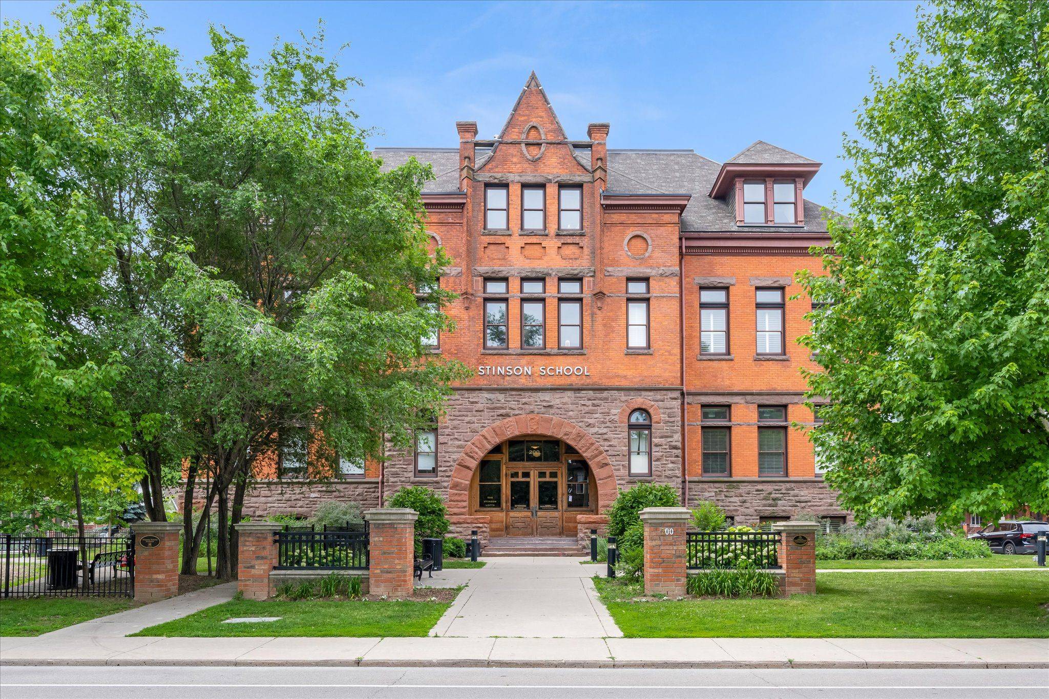 200 Stinson ST #205, Hamilton, ON L8N 4J5