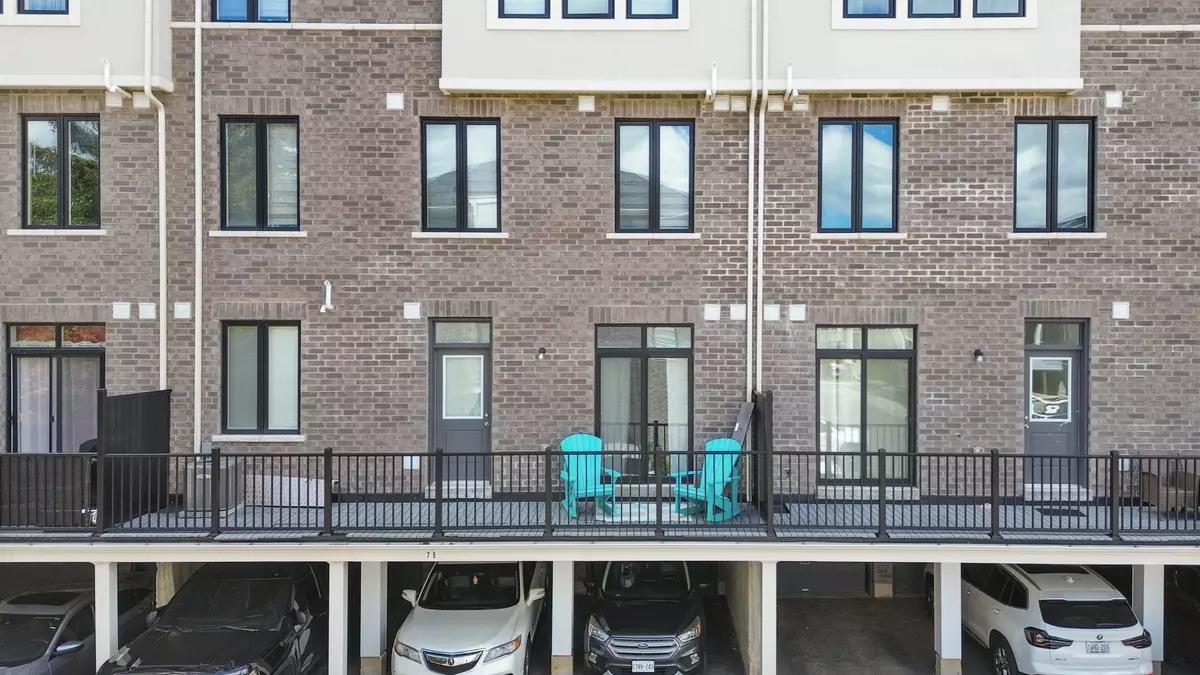 Hamilton, ON L0R 2H3,383 Dundas ST E #74