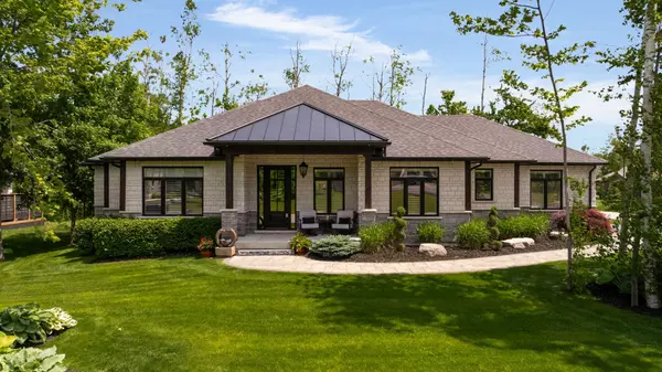 7 Byers ST, Springwater, ON L9X 2A3
