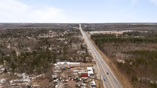 Springwater, ON L9X 0P1,1285 BAYFIELD ST N #Unit 1/2