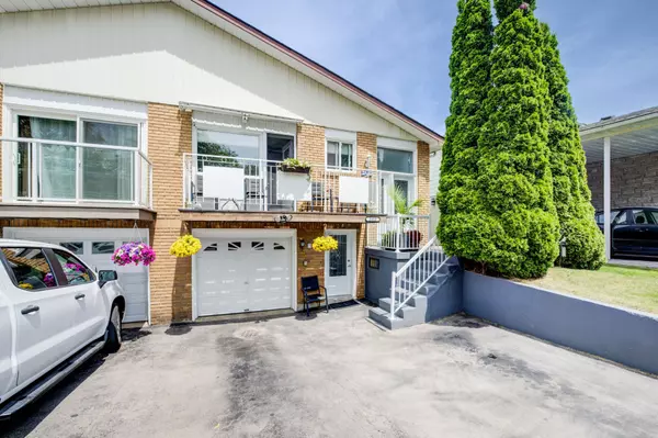 2410 Delkus CRES, Mississauga, ON L5A 1K7
