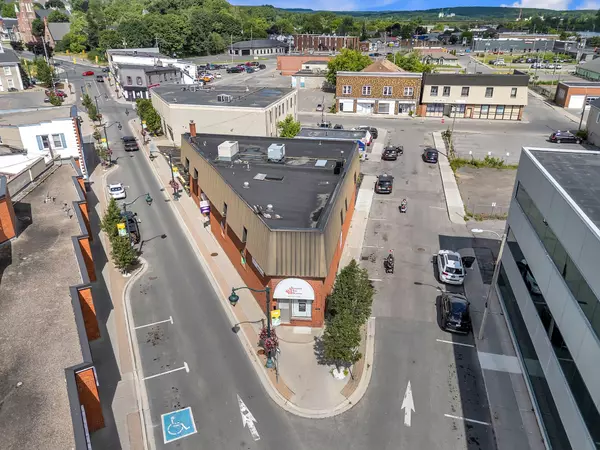 2 King ST, Quinte West, ON K8V 3V7
