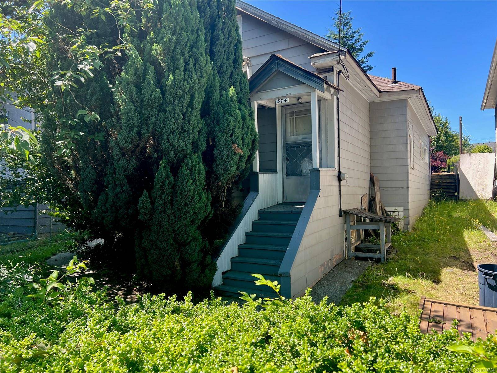 374 Nicol St, Nanaimo, BC V9R 4T4